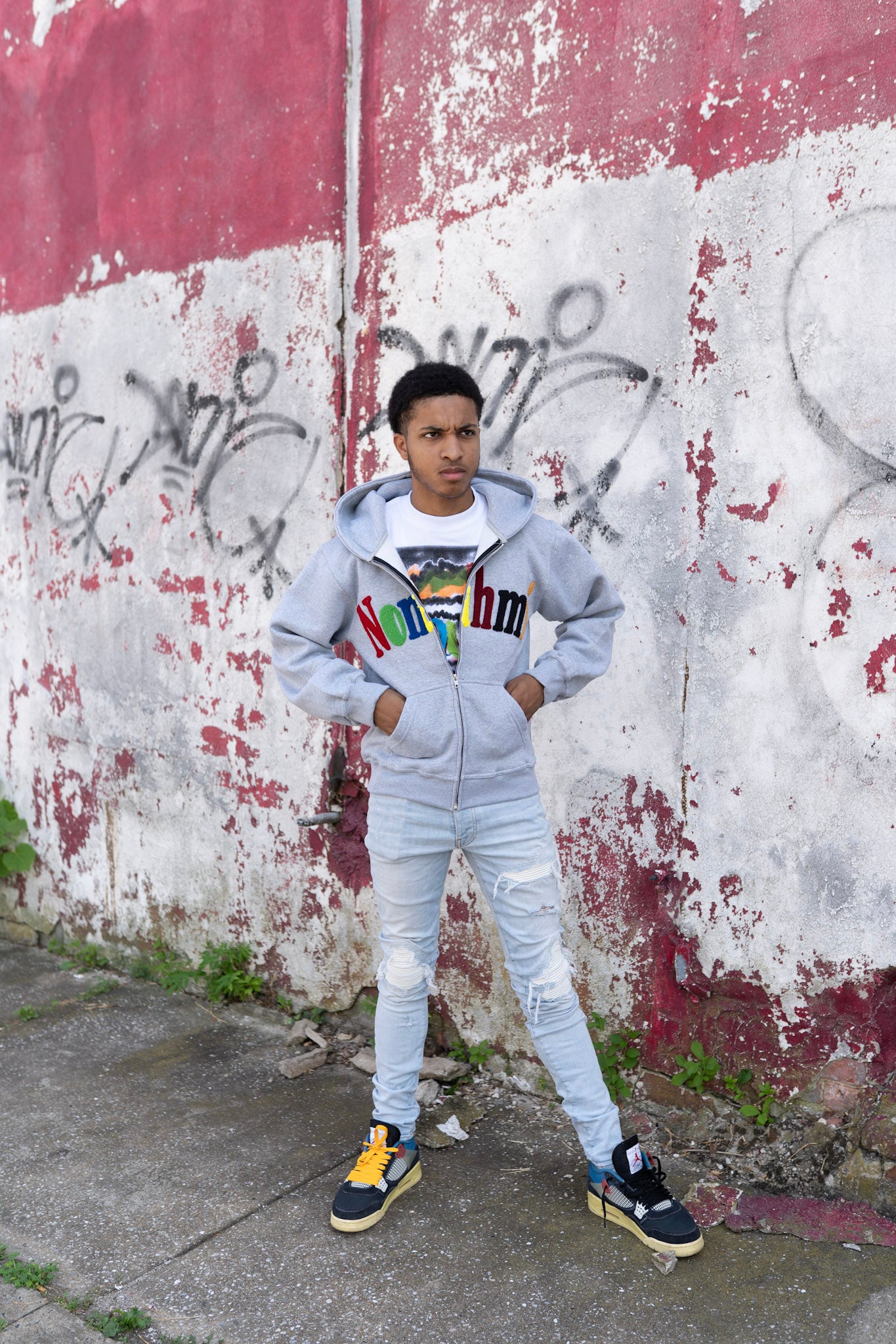Nonahmi Embroidery Hoodie