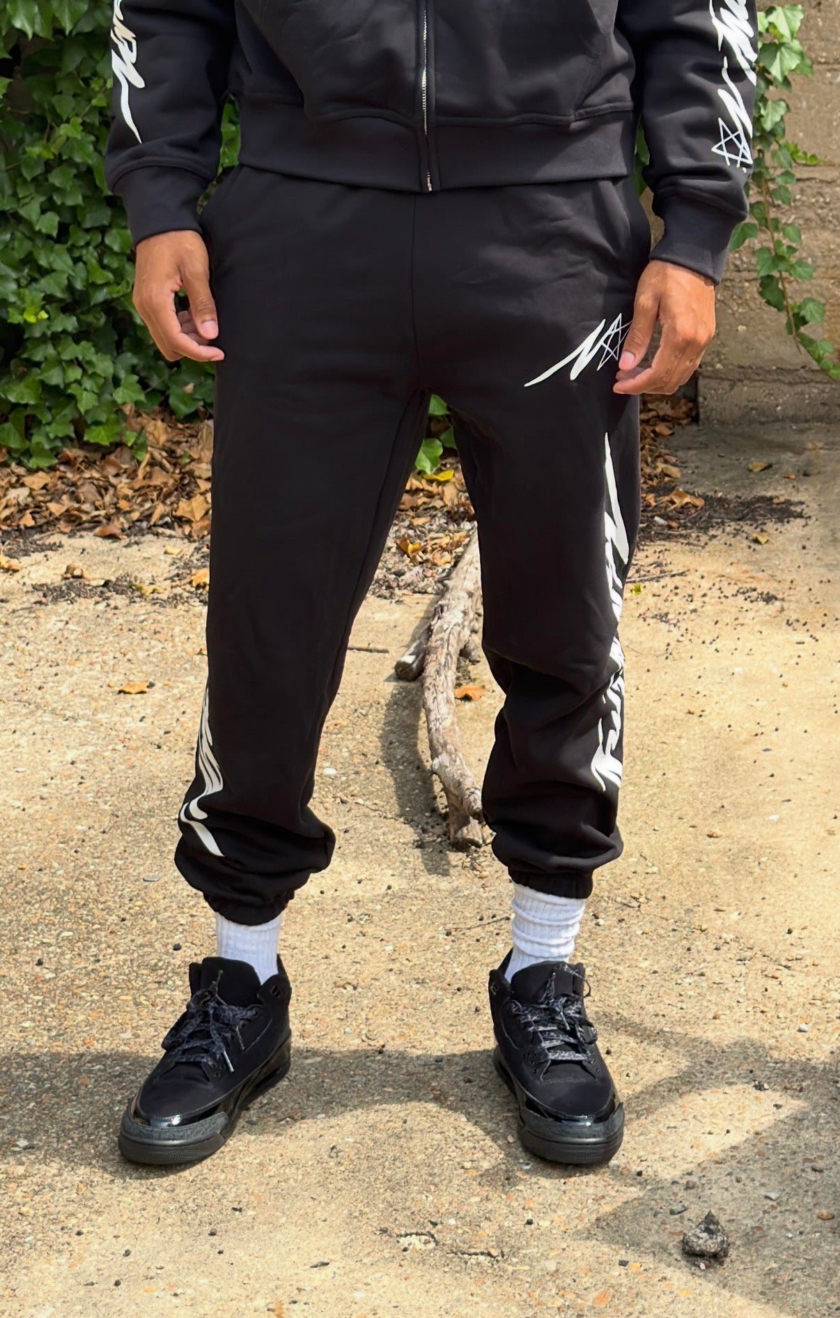 Nonahmi Script Sweatpants