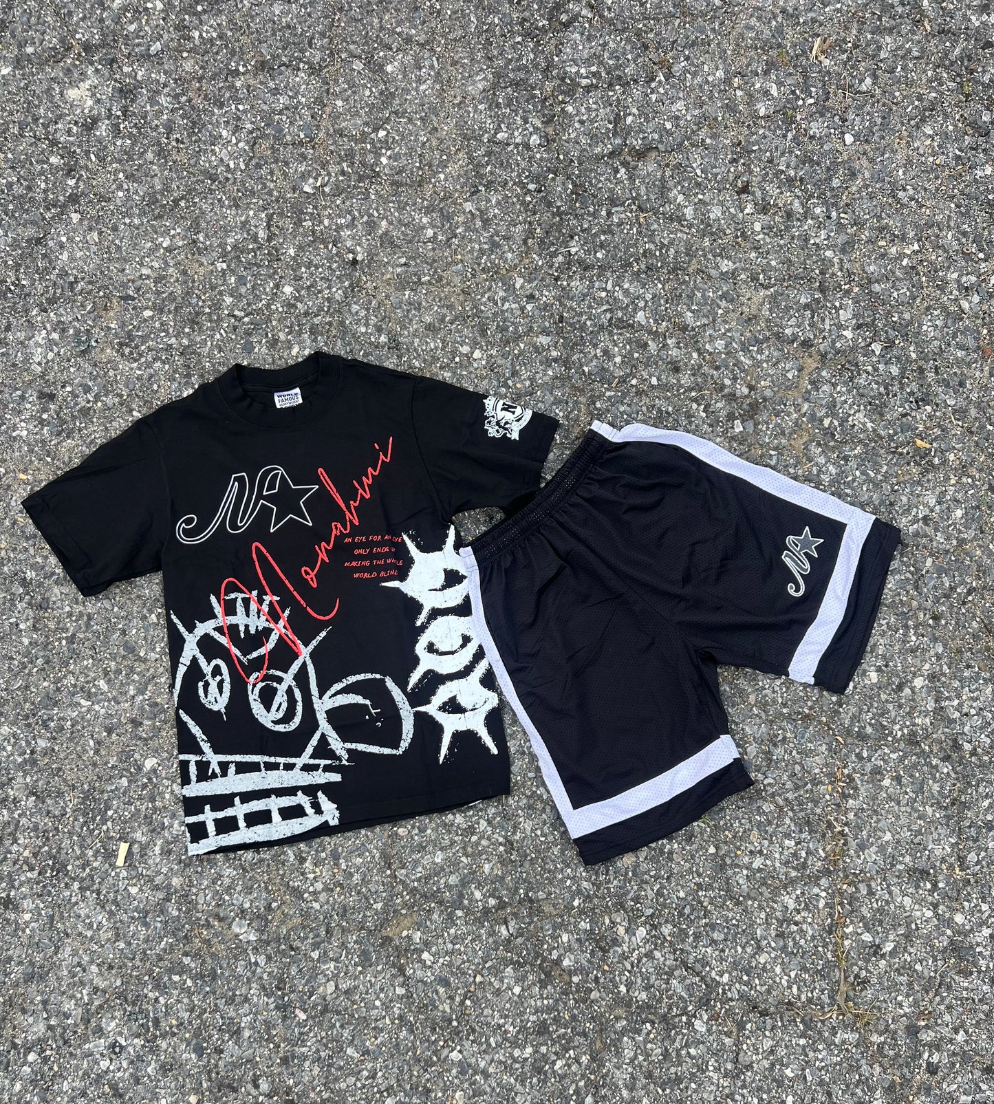 Nonahmi “eye for an eye” short set