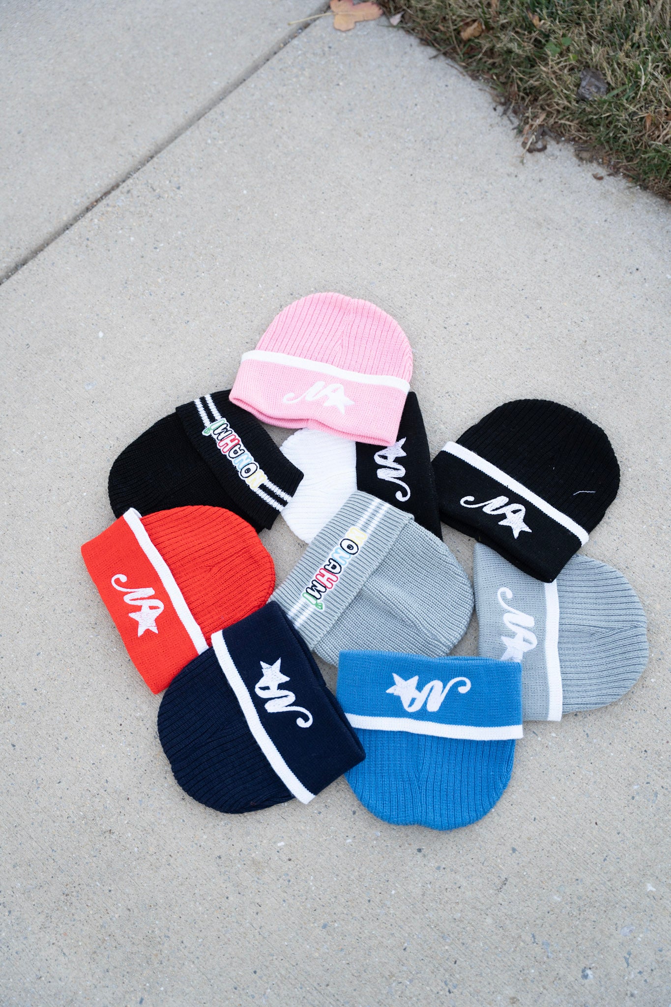 Logo beanies