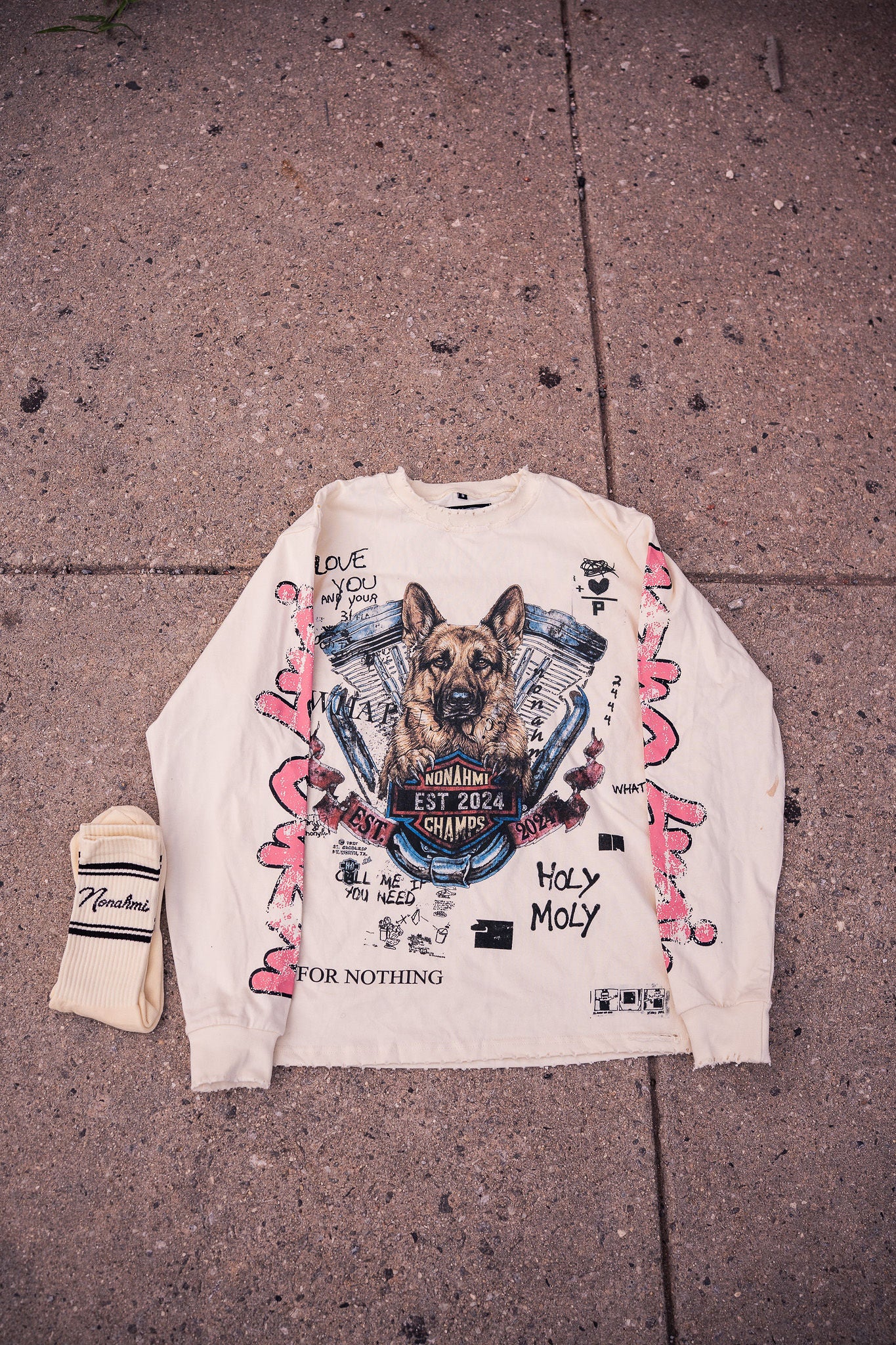 Nonahmi “Shepherds” longsleeve shirt with socks