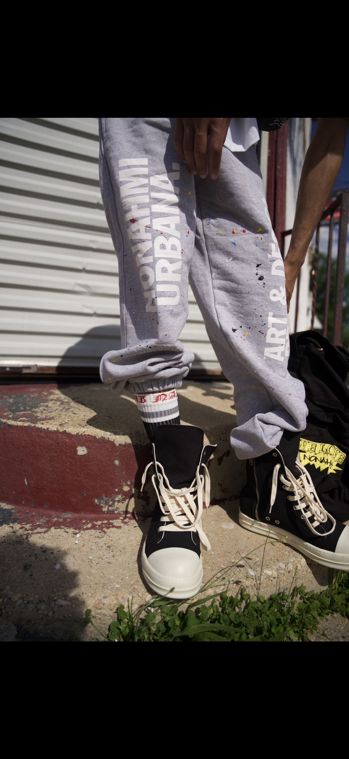 Nonahmi “Art & Design” sweatpants in grey