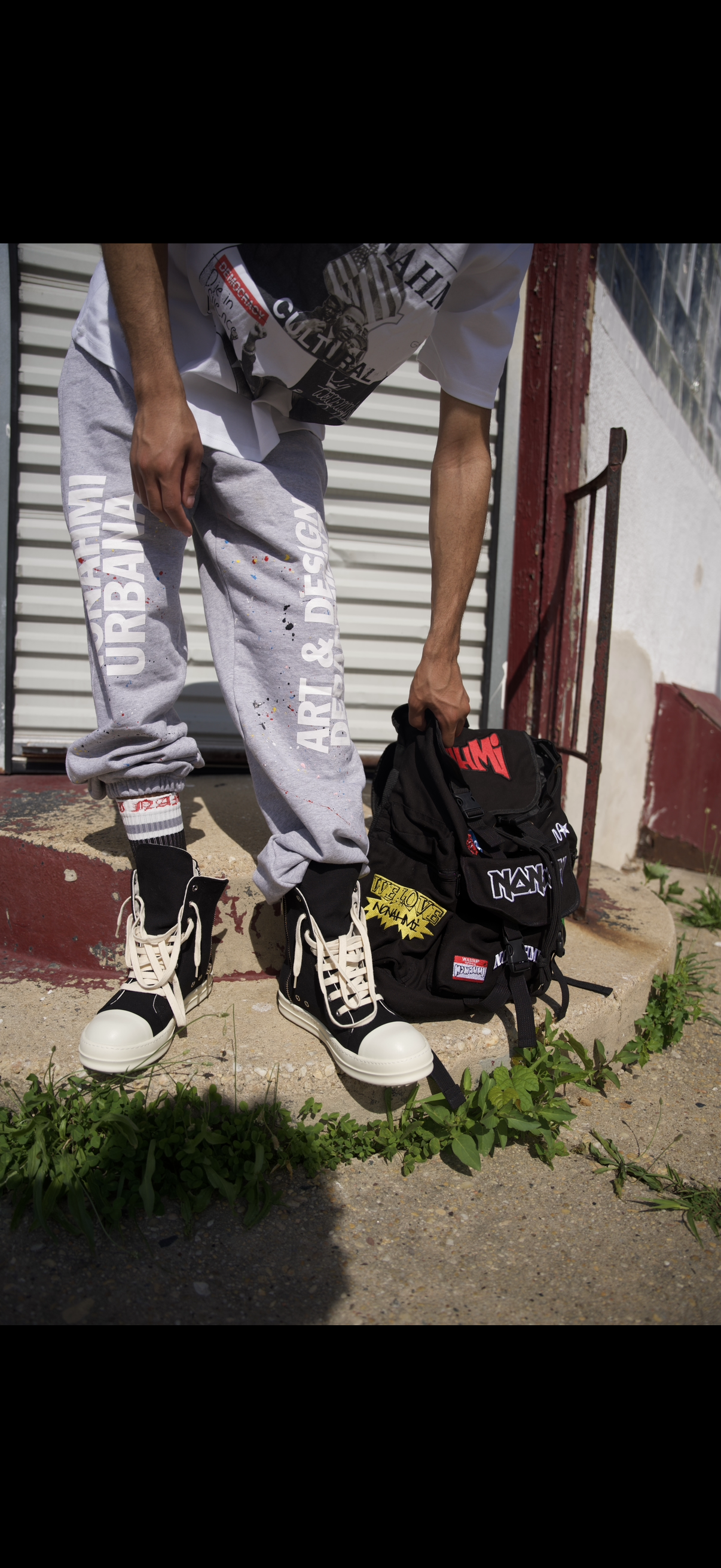 Nonahmi “Art & Design” sweatpants in grey