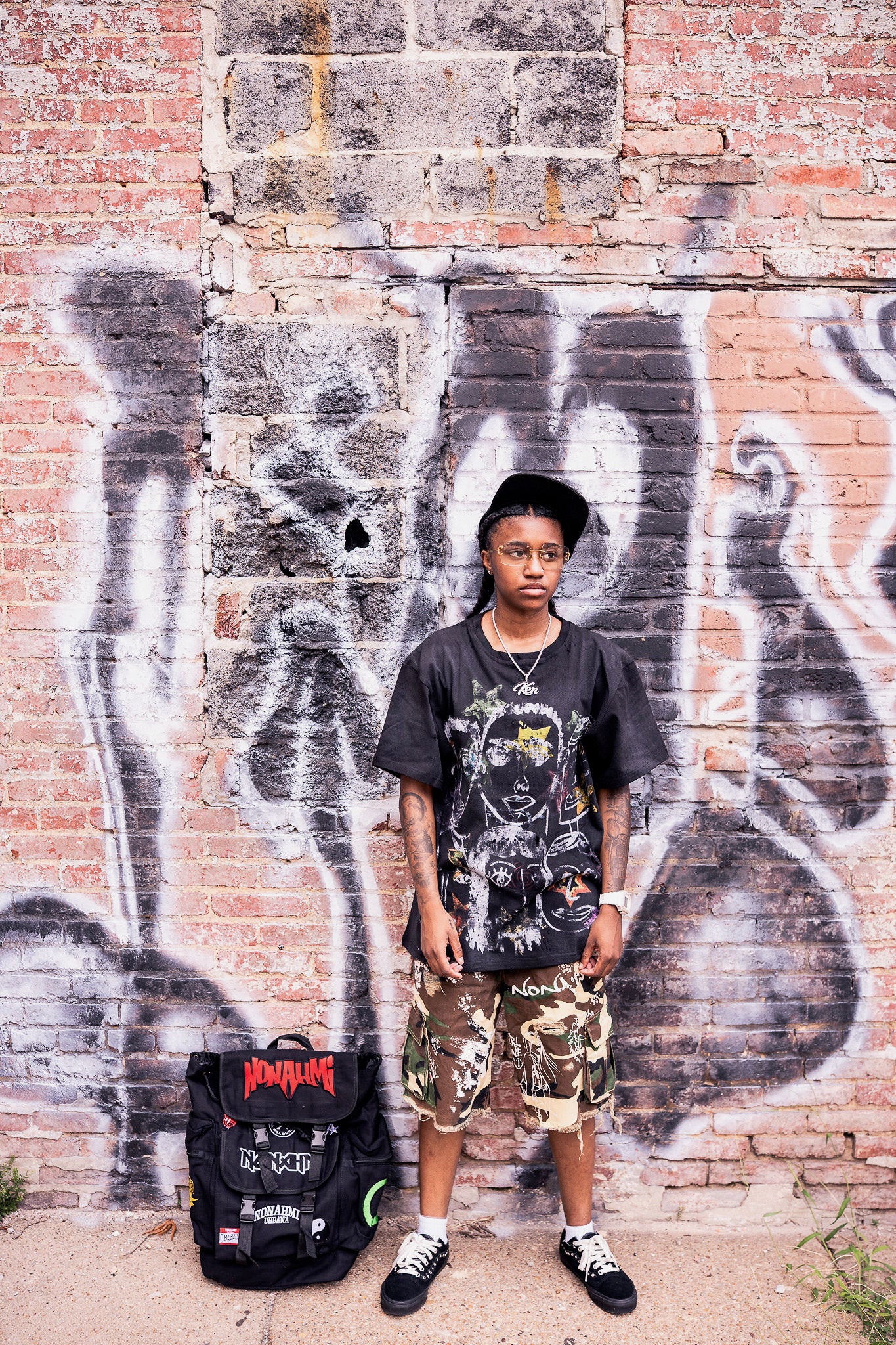 Nonahmi “Face Shaped” shirt with socks