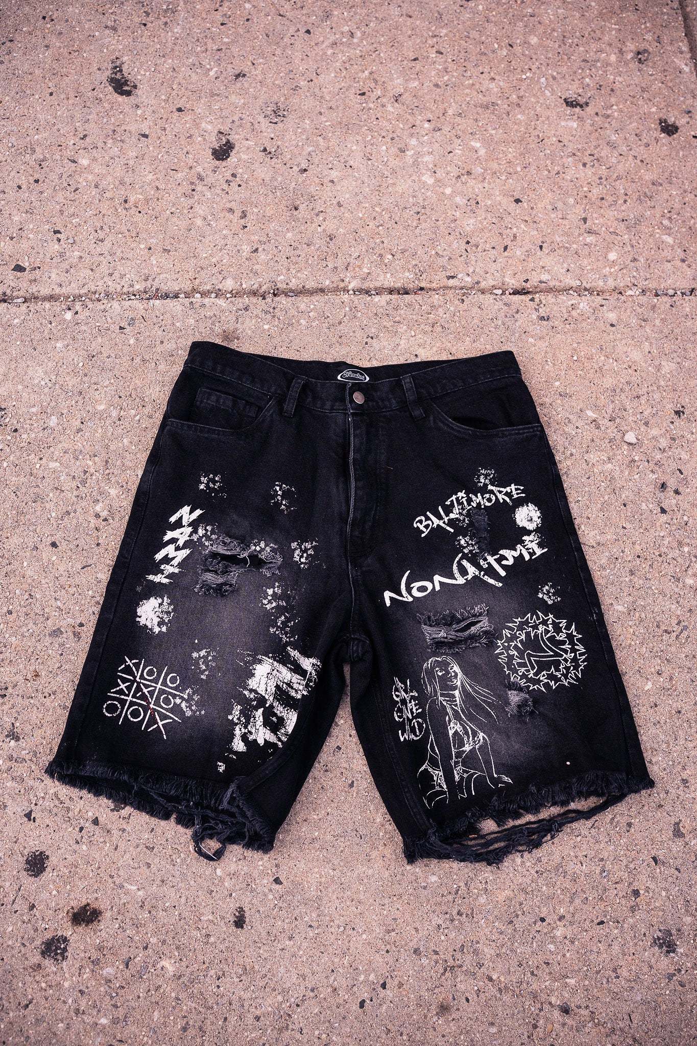 Nonahmi “Chaos” Jean shorts in black