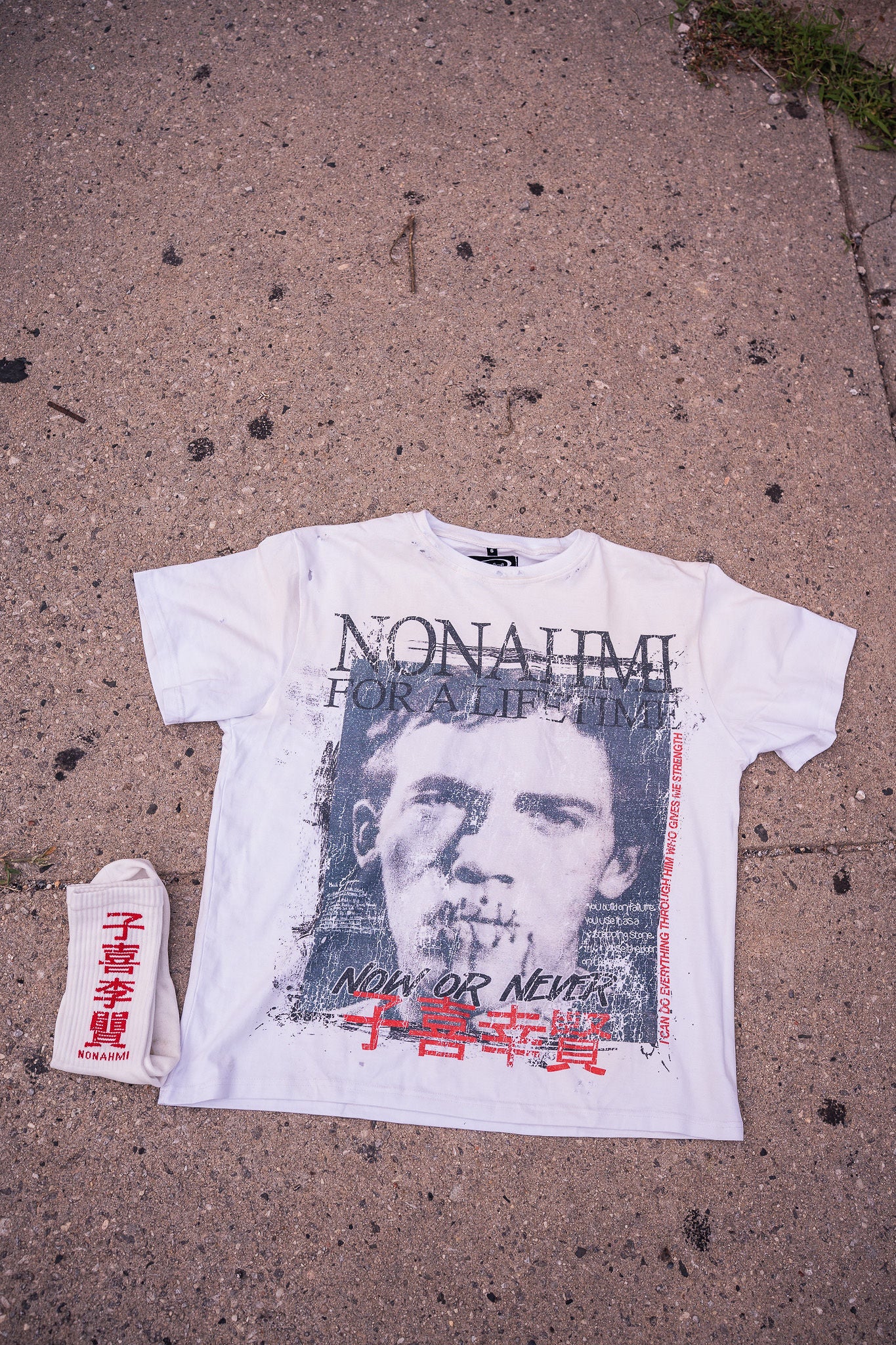 Nonahmi “Lifetime” shirt with socks