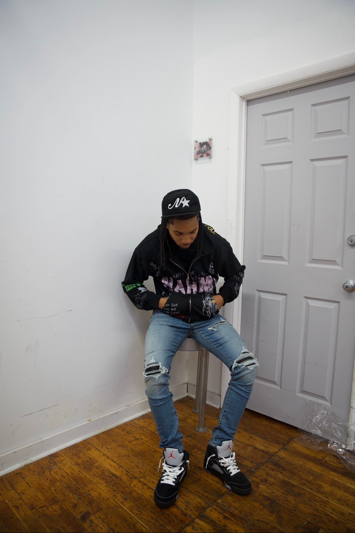 Nonahmi Chalk hoodie in black